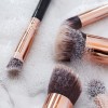 Cách vệ sinh cọ trang điểm “sạch như mới” cực kỳ đơn giản